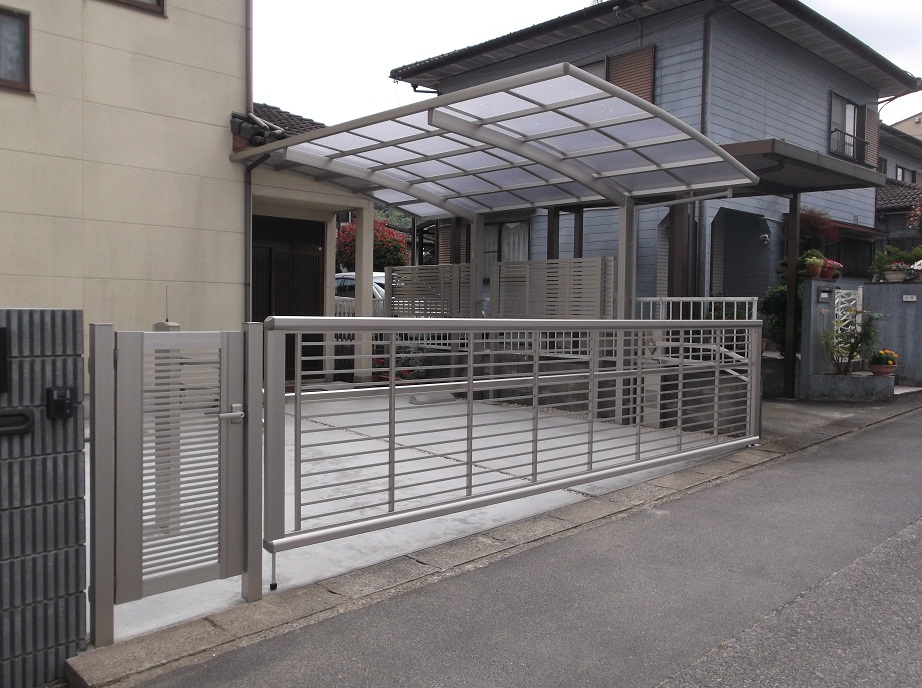 駐車場のゲートの価格の相場は どのタイプが人気なの