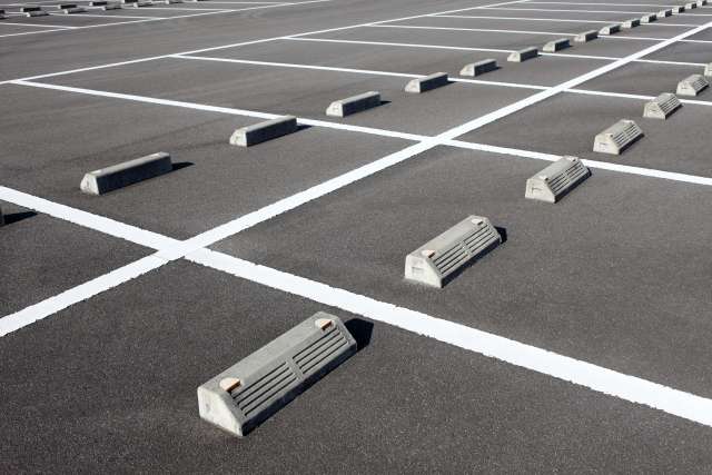 駐車場の白線の幅の寸法は どんな材料がおすすめなの