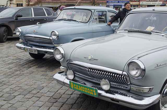 駐車場のスペースの寸法は 車種別にサイズをご紹介